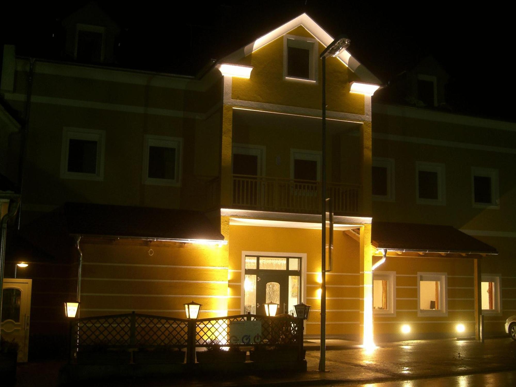 Hotel Dorfwirt Sankt Marein bei Graz Esterno foto